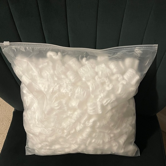 Peanut Packaging Material—Durable, Chic, and Ready to Ship! - Picture 8 of 11